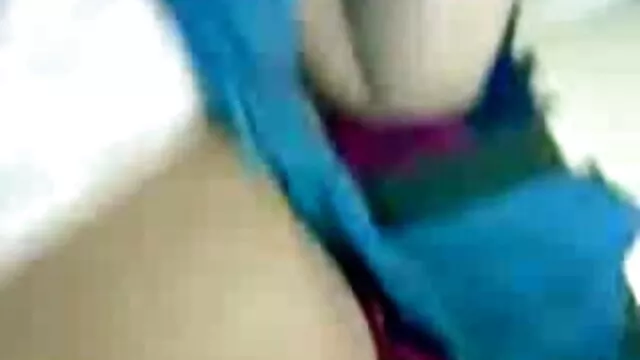 XXX sem registo  Um homem aproximou-se os melhores pornôs brasileiros da Morena por trás e domina o saque da propriedade do