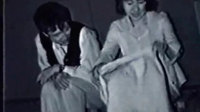 XXX sem registo  As russas namoram Lésbicas sozinhas. filmes pornôs brasileira