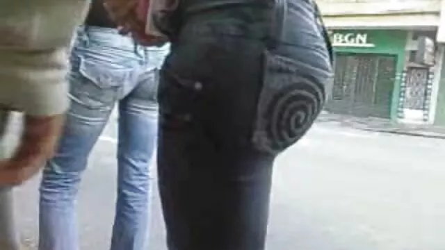 XXX sem registo  A fita adesiva todas as atrizes pornô brasileiras é quase um disparate na garganta.