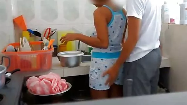 XXX sem registo  A morena quer dinheiro e atriz pornô brasileiras sexo
