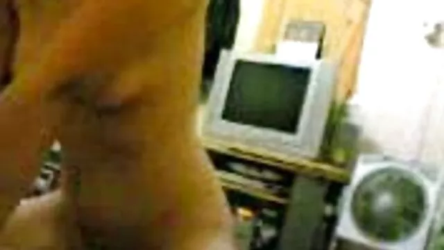 XXX sem registo  Jovem, inexperiente, transando com uma prostituta. assistir filmes pornôs brasileiros