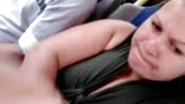 XXX sem registo  As raparigas substituem alegremente todos os buracos na parte inferior da TV a cabo Russa. melhor do porno nacional