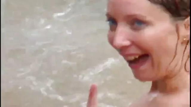 XXX sem registo  Loira atriz brasileira em filme pornô excitante para trazer outro amante para a casa