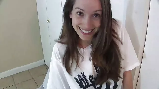 XXX sem registo  Um homem a filme porno com famosa brasileira fazer amor numa casa de massagens duas putas busty