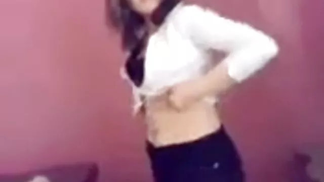 XXX sem registo  Sexo Lass é insaciável de uniforme pornô as brasileiras estão se divertindo com a multidão de negros